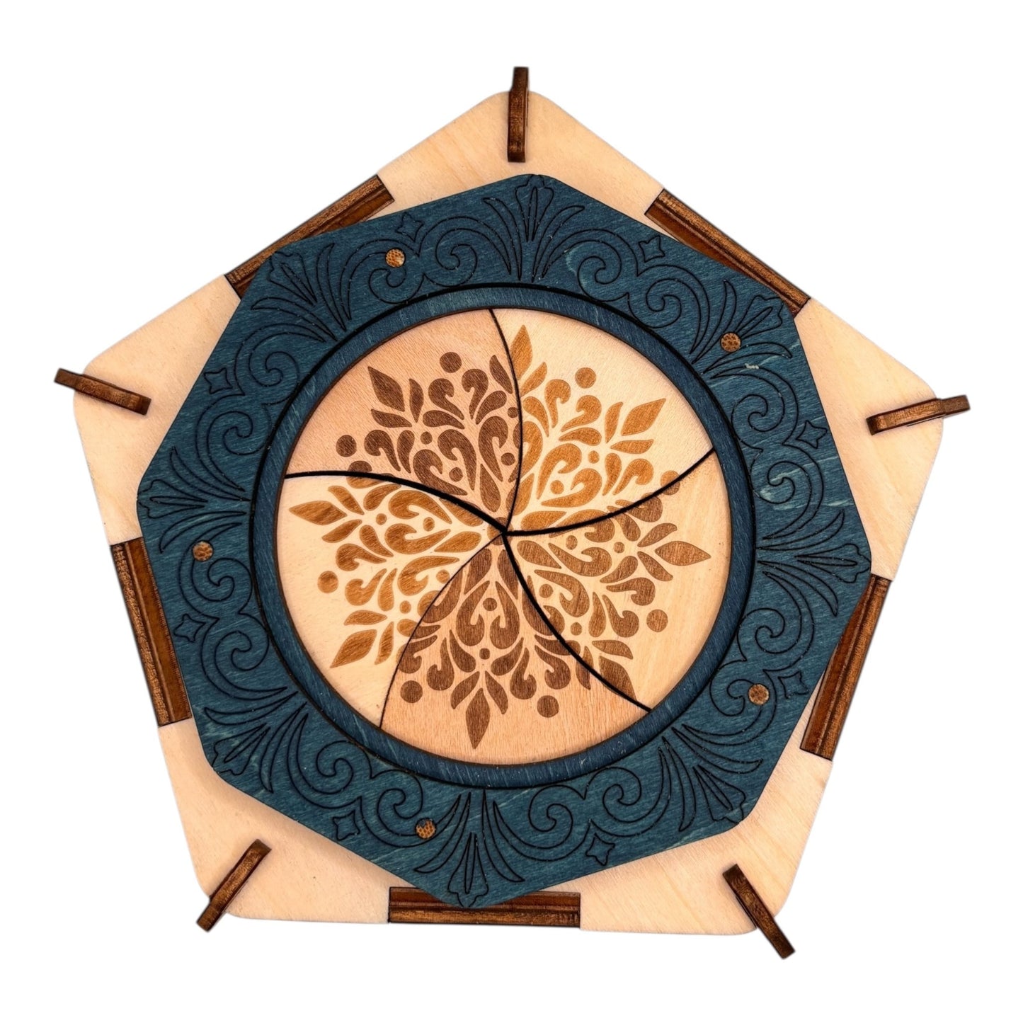 Boite en bois mécanisme avec engrenage par rotation sans casse tete décoration intérieur pour bijoux secrets trésor fabrication artisanale et francaise en decoupe et gravure laser