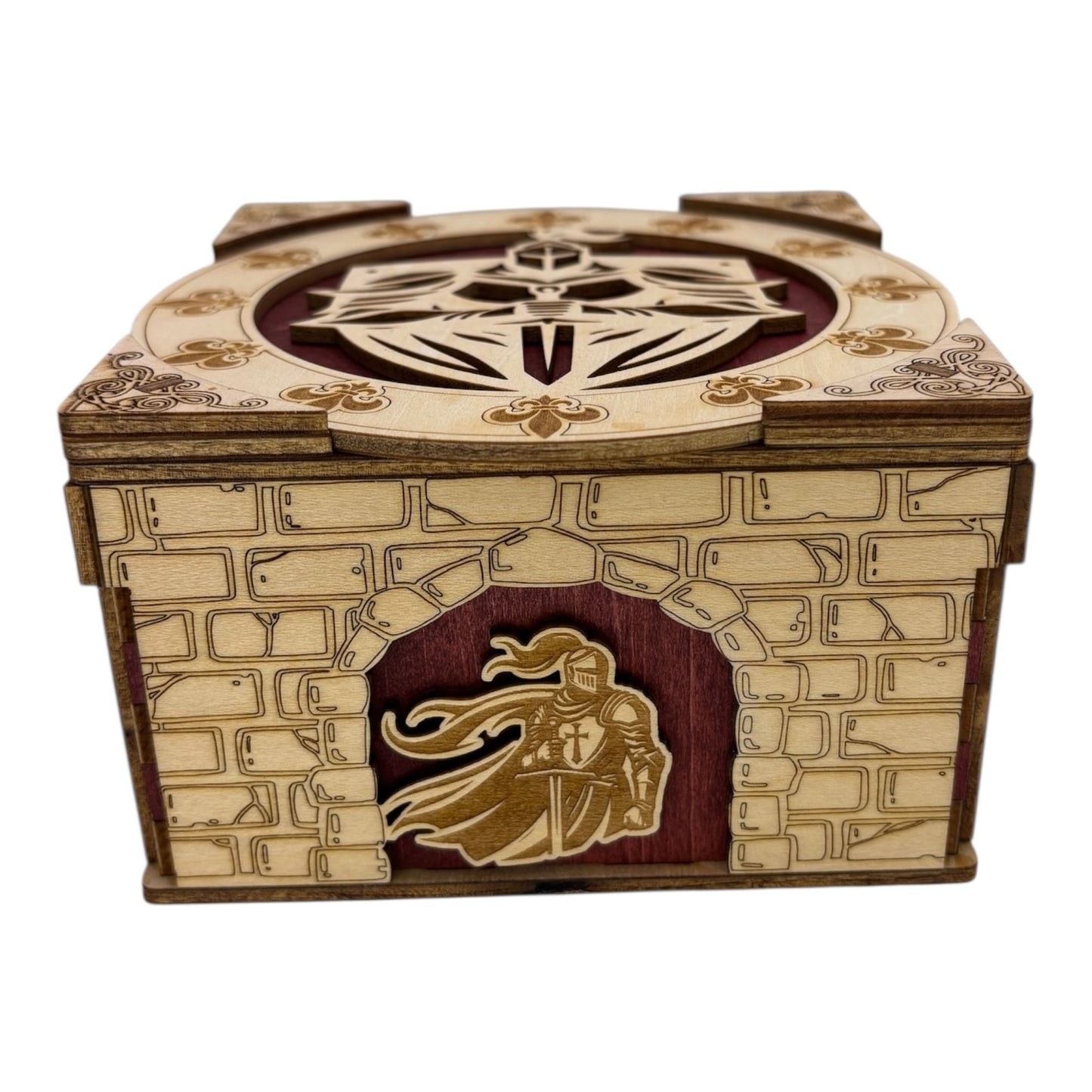 La boîte se verrouille et se déverrouille grâce à un ingénieux système mécanique, activé par le déplacement des quatre coins.
De fabrication française et artisanale cette boîte en bois à mécanisme est idéale pour abriter bijoux, secrets et petits trésors, sans casse-tête.