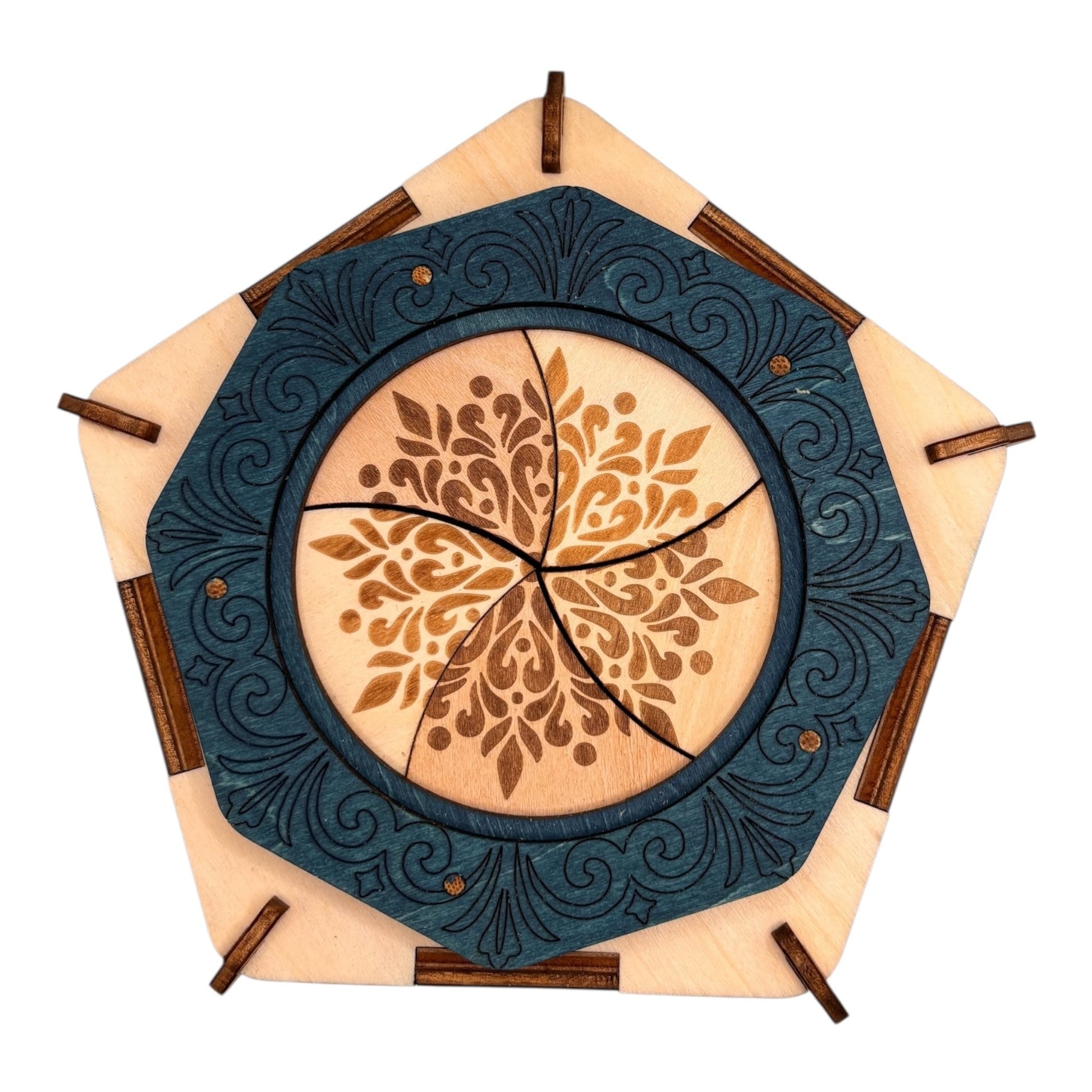 Boite en bois mécanisme avec engrenage par rotation sans casse tete décoration intérieur pour bijoux secrets trésor  fabrication artisanale et francaise en decoupe et gravure laser