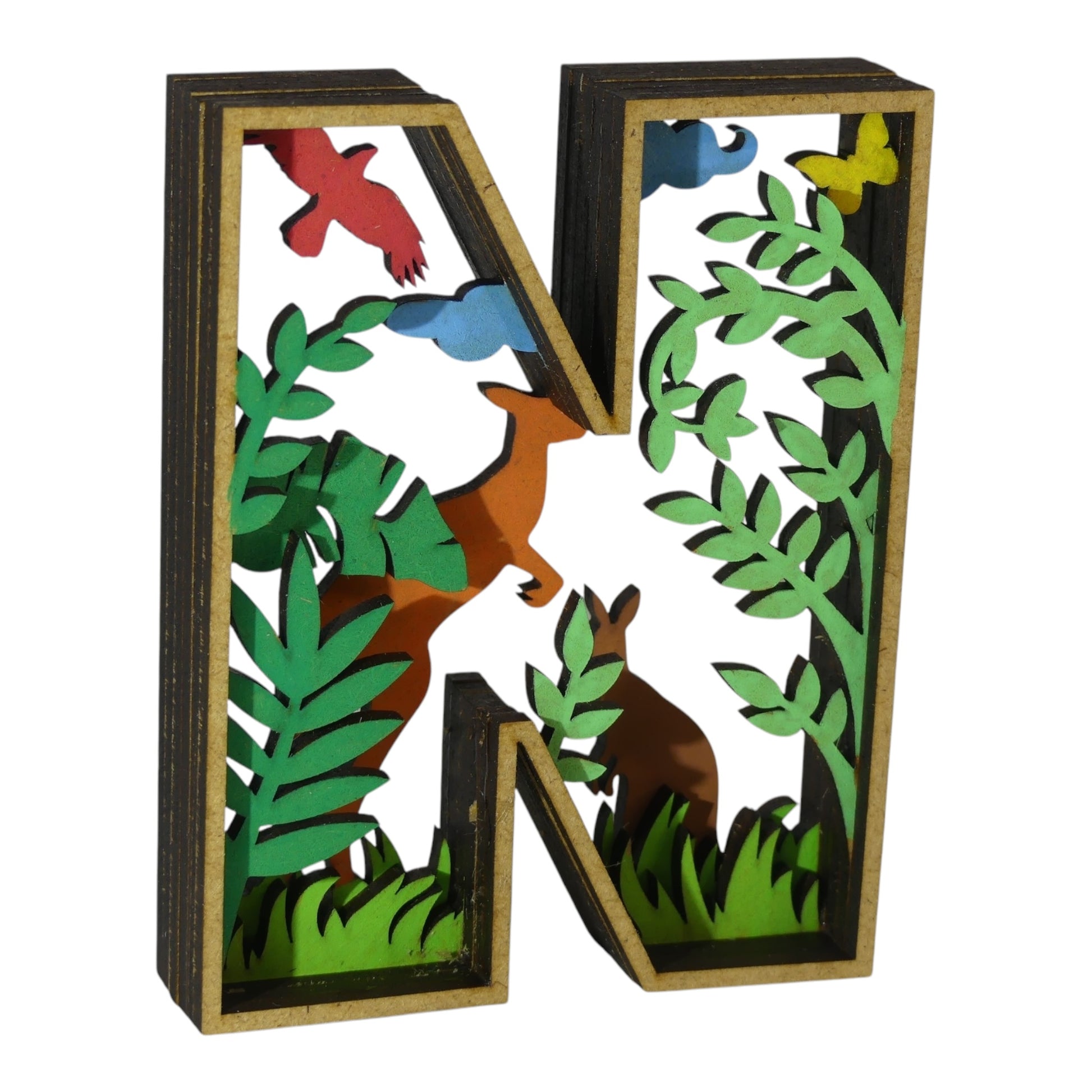 Lettre décorative en 3D  avec animaux en découpe et gravure laser fabrication française et artisanale décoration intérieur