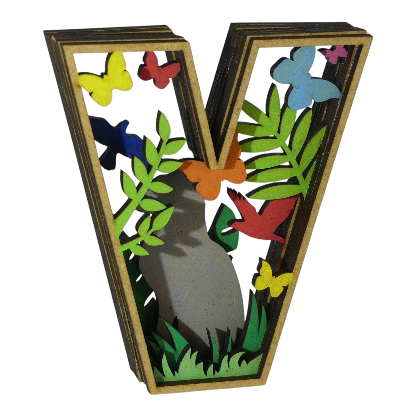 Lettre décorative en 3D  avec animaux en découpe et gravure laser fabrication française et artisanale décoration intérieur