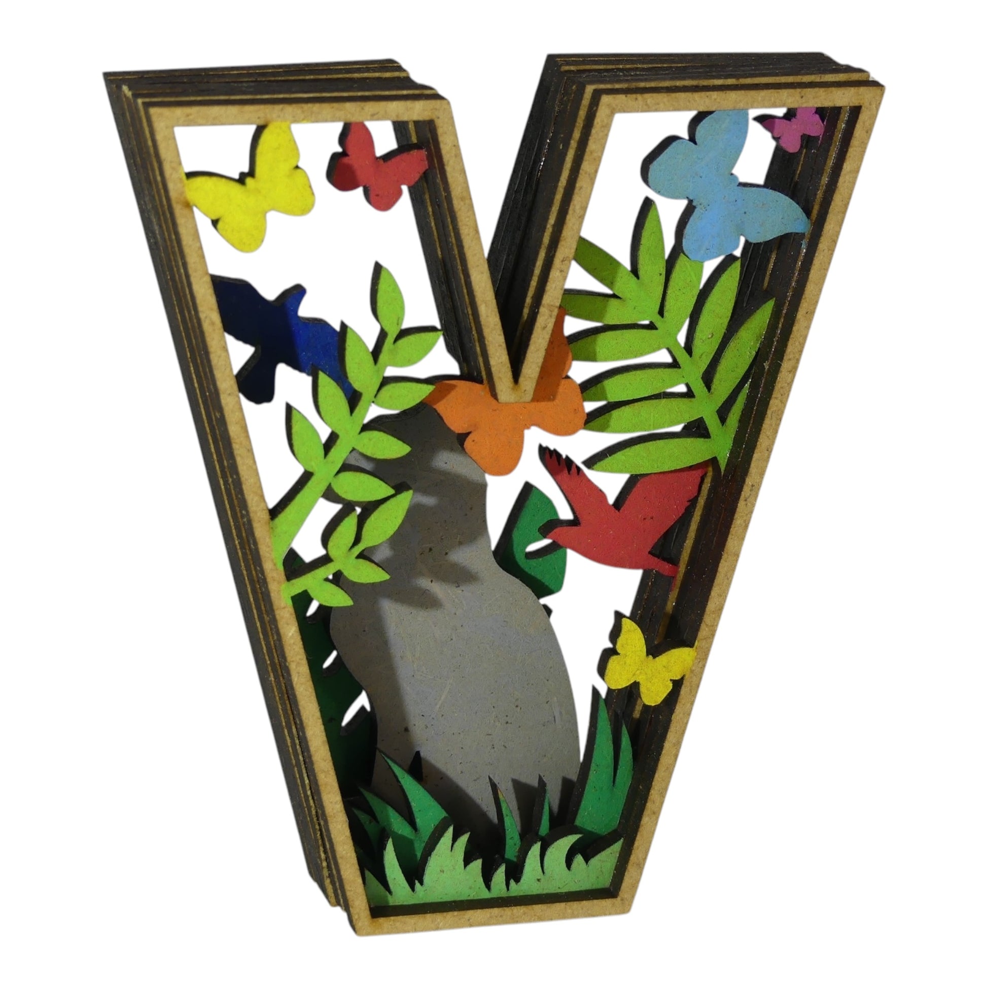 Lettre décorative en 3D  avec animaux en découpe et gravure laser fabrication française et artisanale décoration intérieur