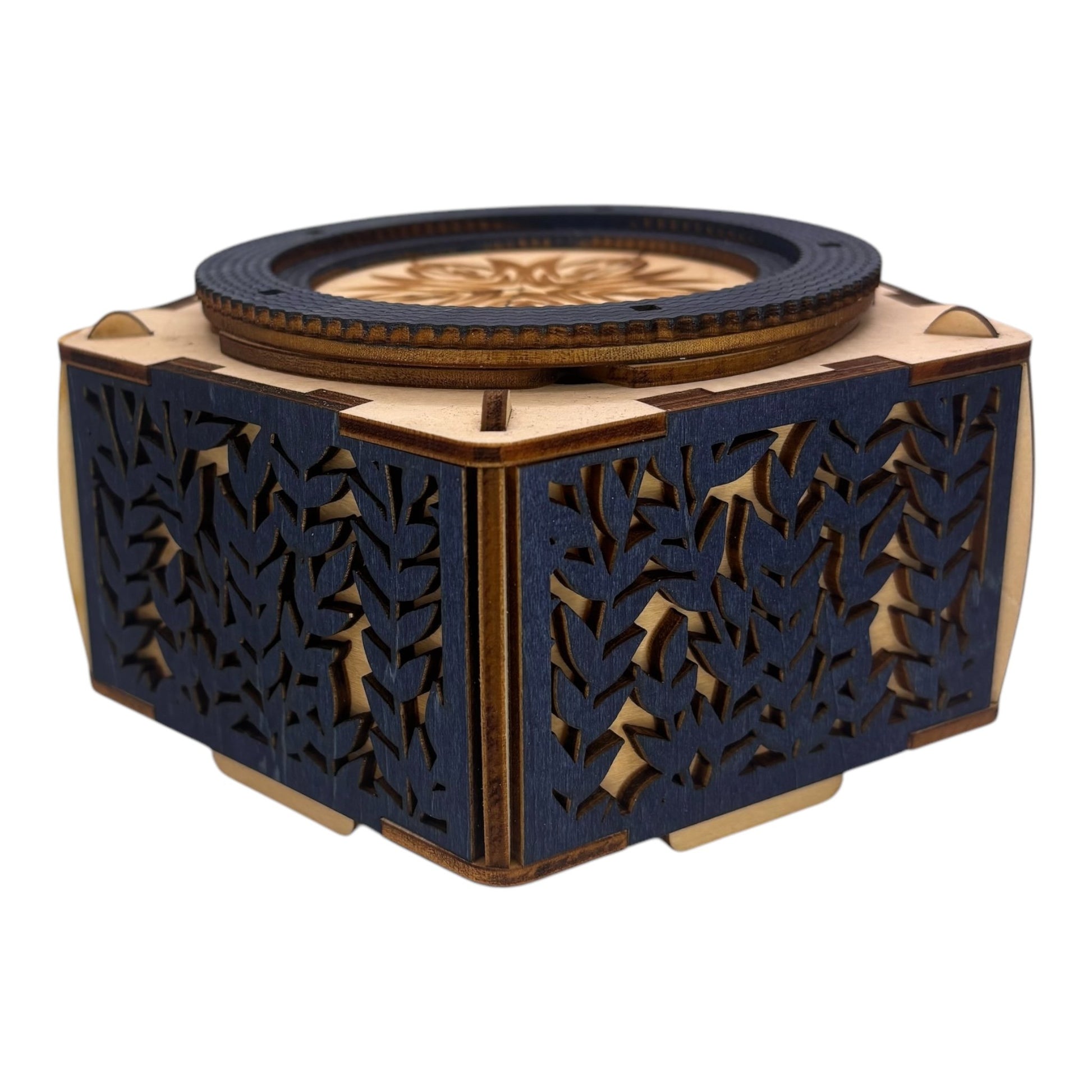 boite en bois ave cengrenage et mécanisme sans casse tete décoration intérieur pour bijoux, secrets, trésors en découpe et gravure laser fabrication francaise et artisanale