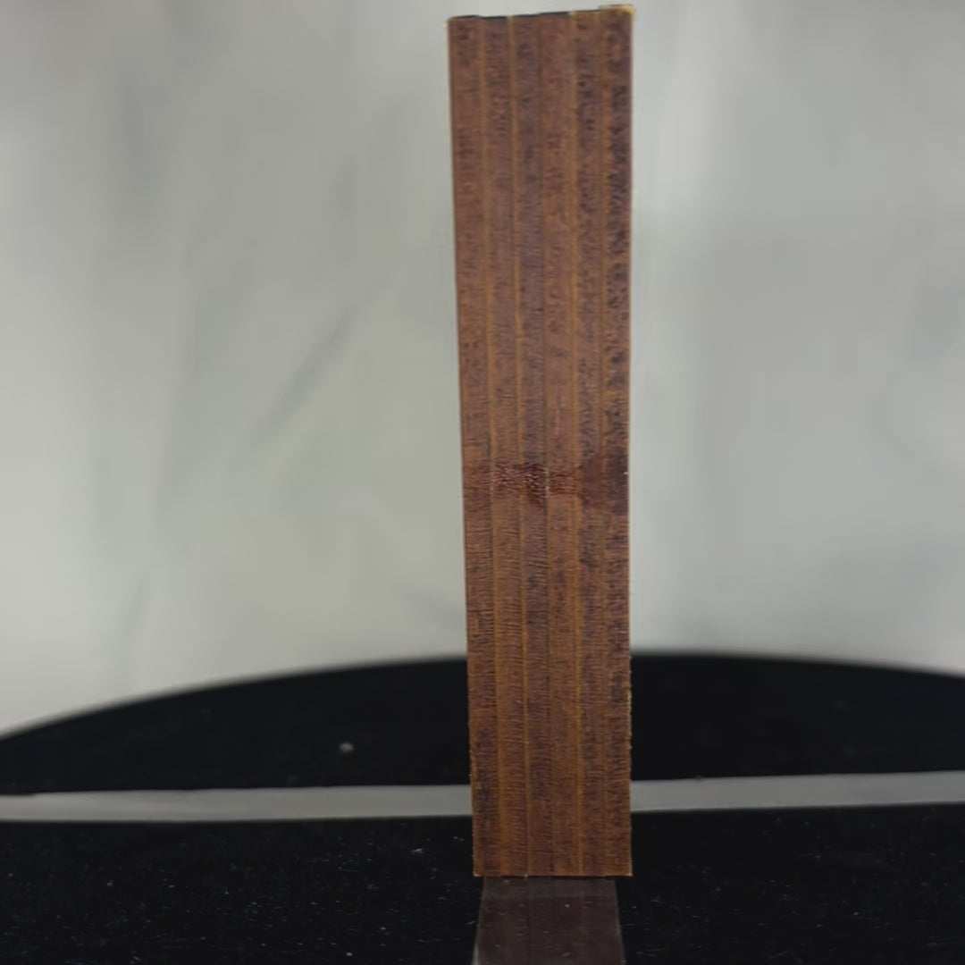 Charger la vidéo : Lettre décorative W diorama pour chambre d'enfant ou décoration d'intérieur découpe laser création francaise et artisanale